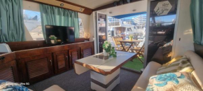 Beautiful and comfy boat in Barcelona with boat tour option